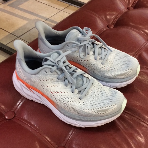 Hoka One One Shoes - 🆕Hoka Clifton 8 Size 7